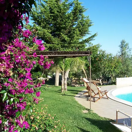 Giulia كاستيلانا غروتي