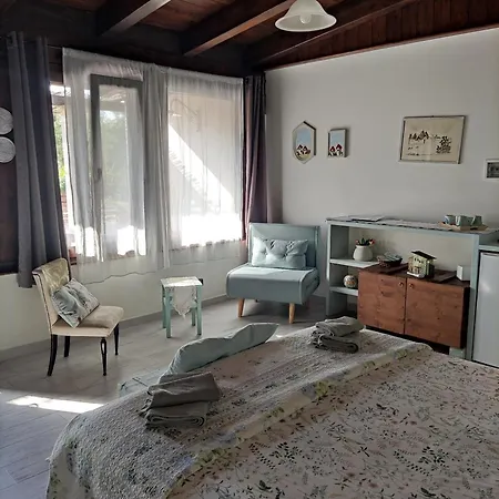 Giulia Castellana Grotte